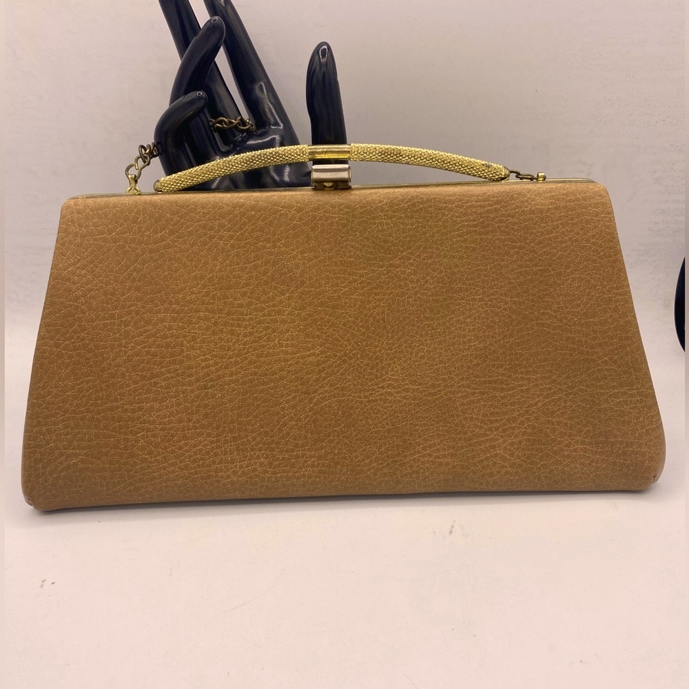 Vintage Chic Camel Tan Color 1950s - 1960s Clutch Gold Tone Hardware Naugahyde